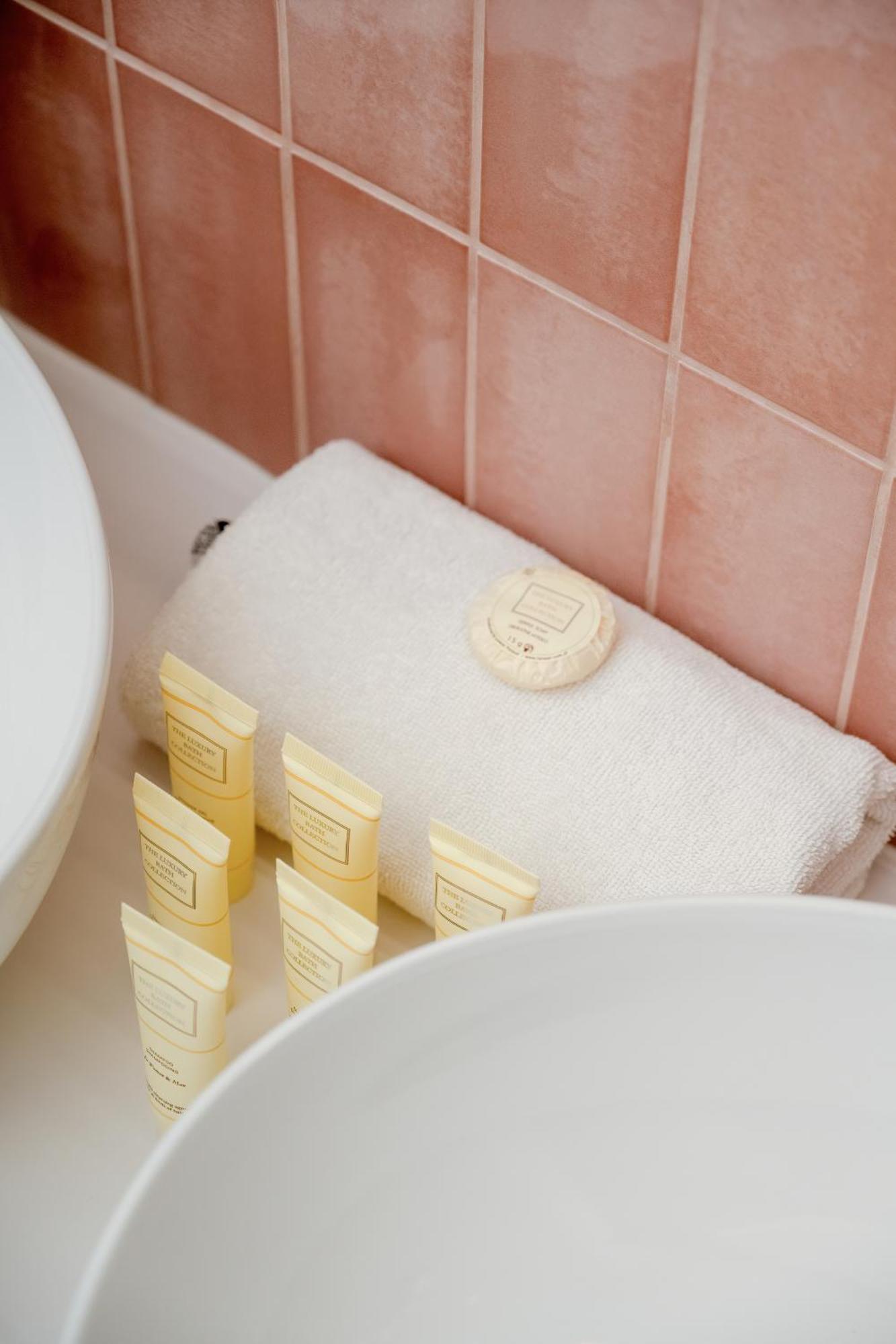 Elegancki Apartament Z Parkingiem Blisko Starego Miasta By Noclegi Renters Wrocław Buitenkant foto